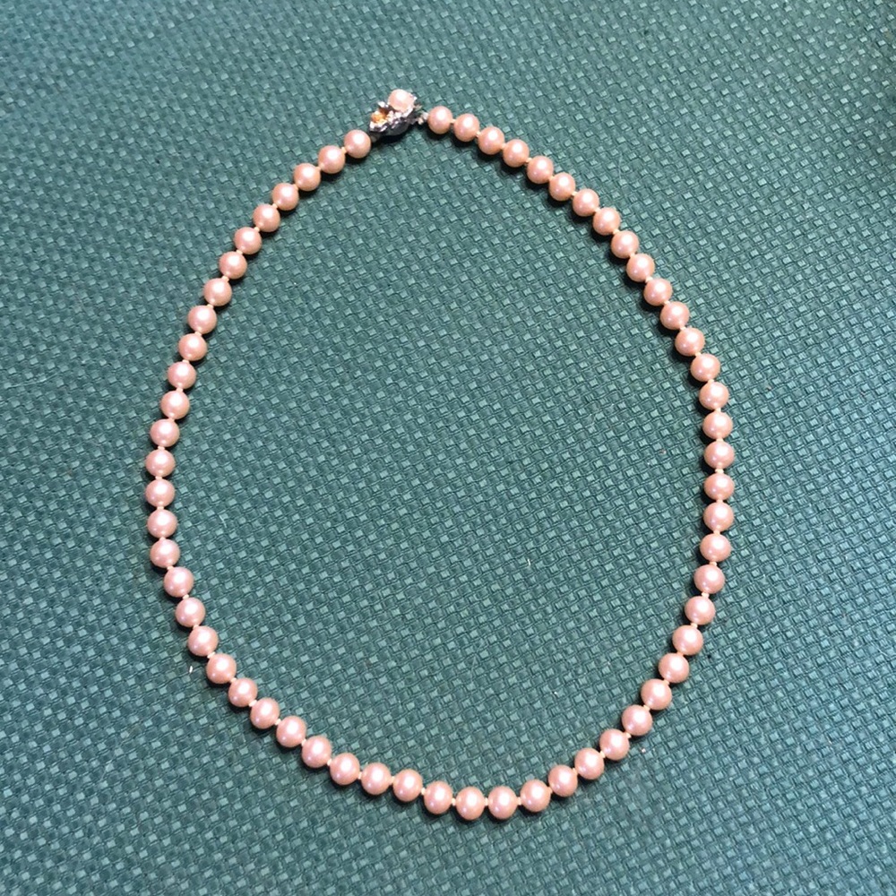 Vintage faux pearl necklace